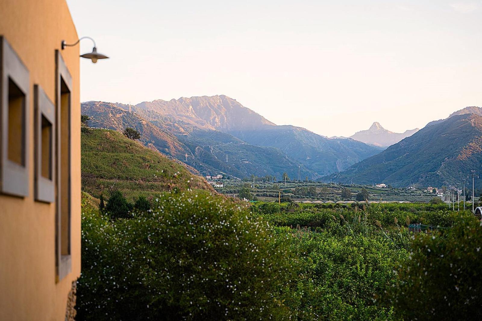 Bioagriturismo Antica Sena Milici Luaran gambar