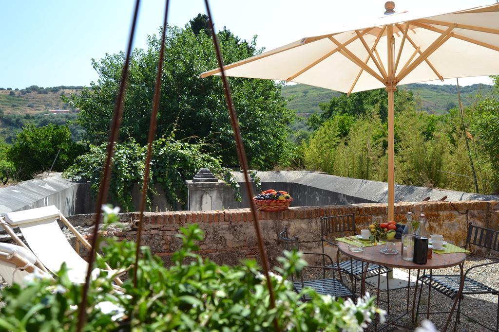 Bioagriturismo Antica Sena Milici Luaran gambar