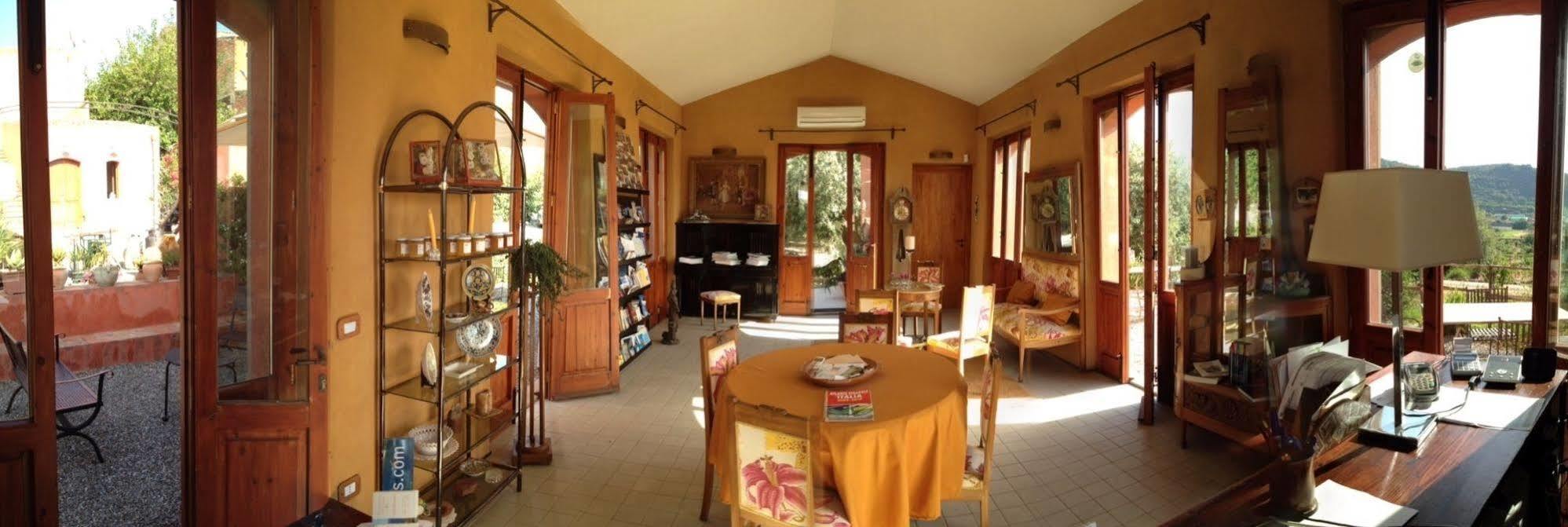 Bioagriturismo Antica Sena Milici Luaran gambar